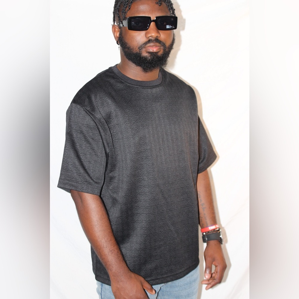 Men's Round Neck Short Sleeve T-shirt .